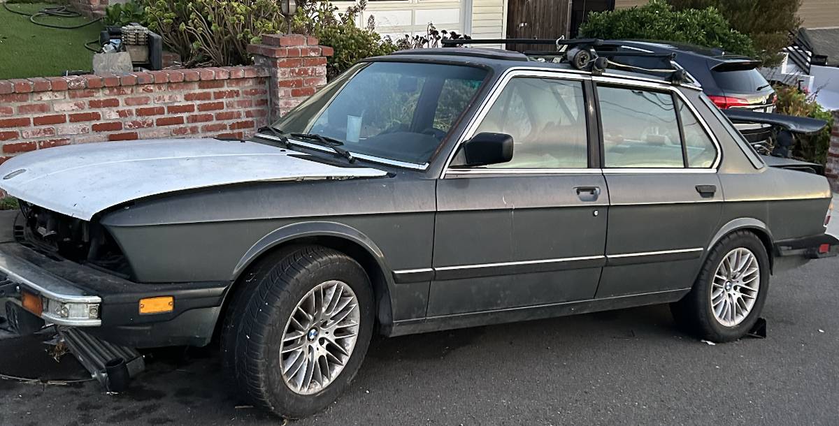 Bmw-528e-1987-Gray