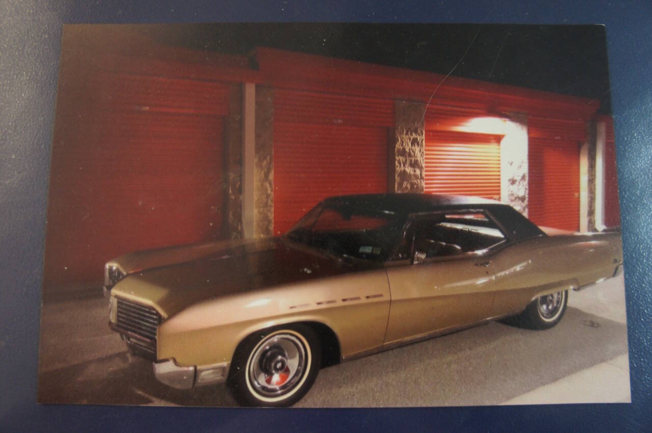 Buick-Electra-1967-Champagne-Tan