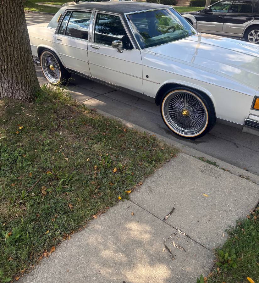 Buick-Lasabre-limited-1984