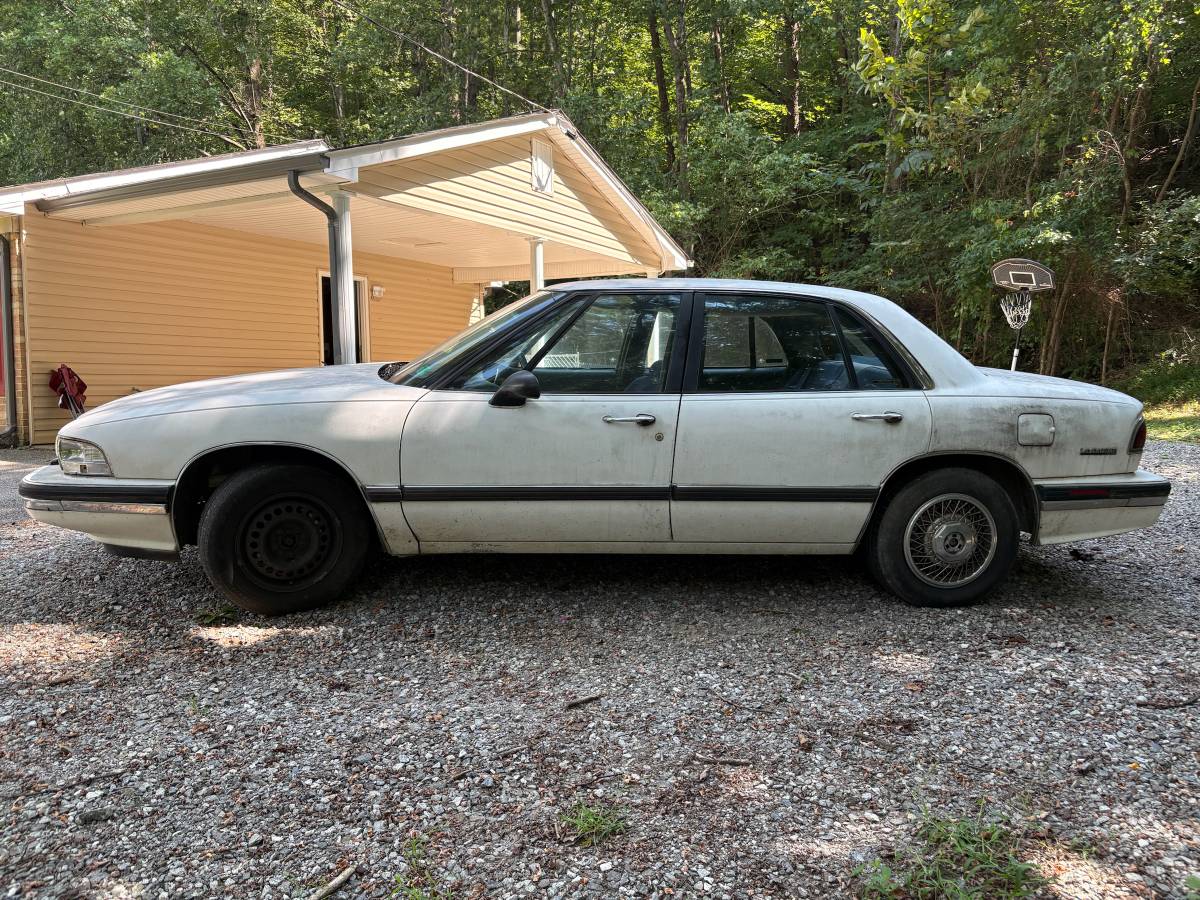 Buick-Lesabre-1992-White