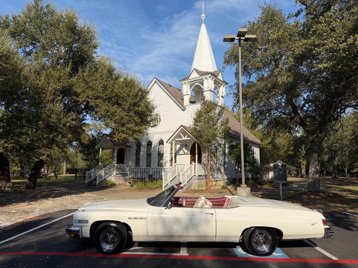 Buick-Lesabre-convertible-1975-White