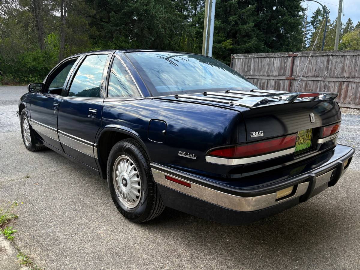 Buick-Regal-1992