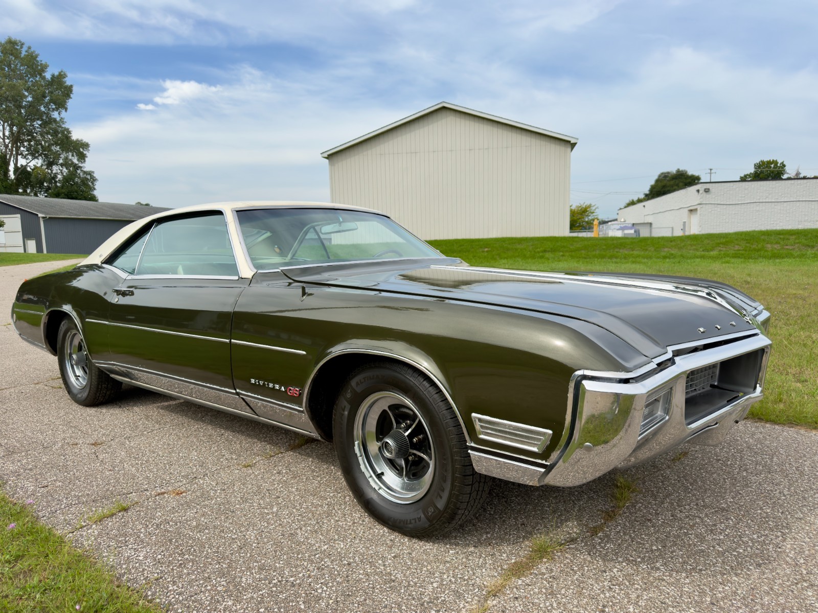 Buick-Riviera-1968-Coupe-Green