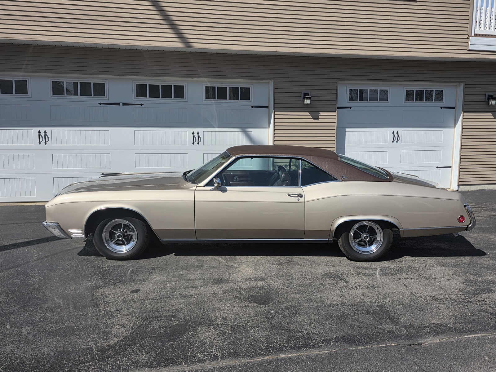 Buick-Riviera-1970