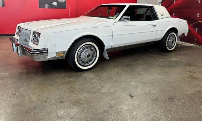 Buick-Riviera-1984-White