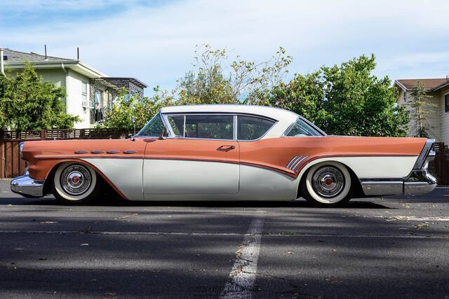 Buick-Roadmaster-1957