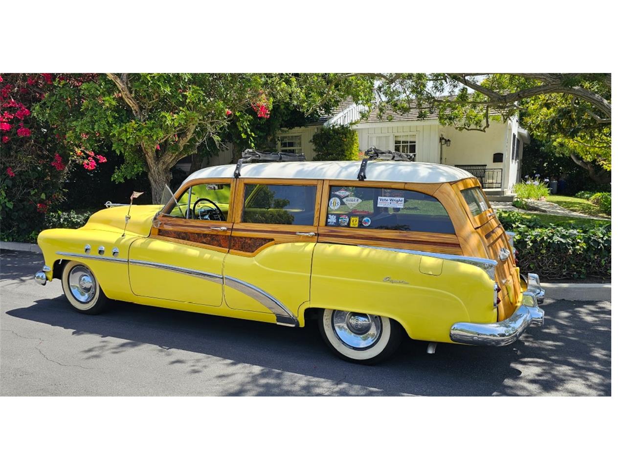Buick-Woody-wagon-1952-Yellow-Tan
