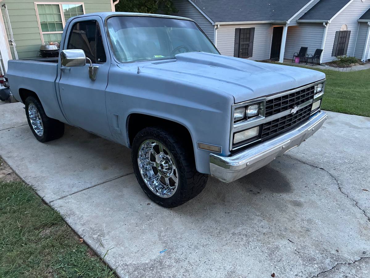 C10-chevy-short-bed-truck-1984-Gray