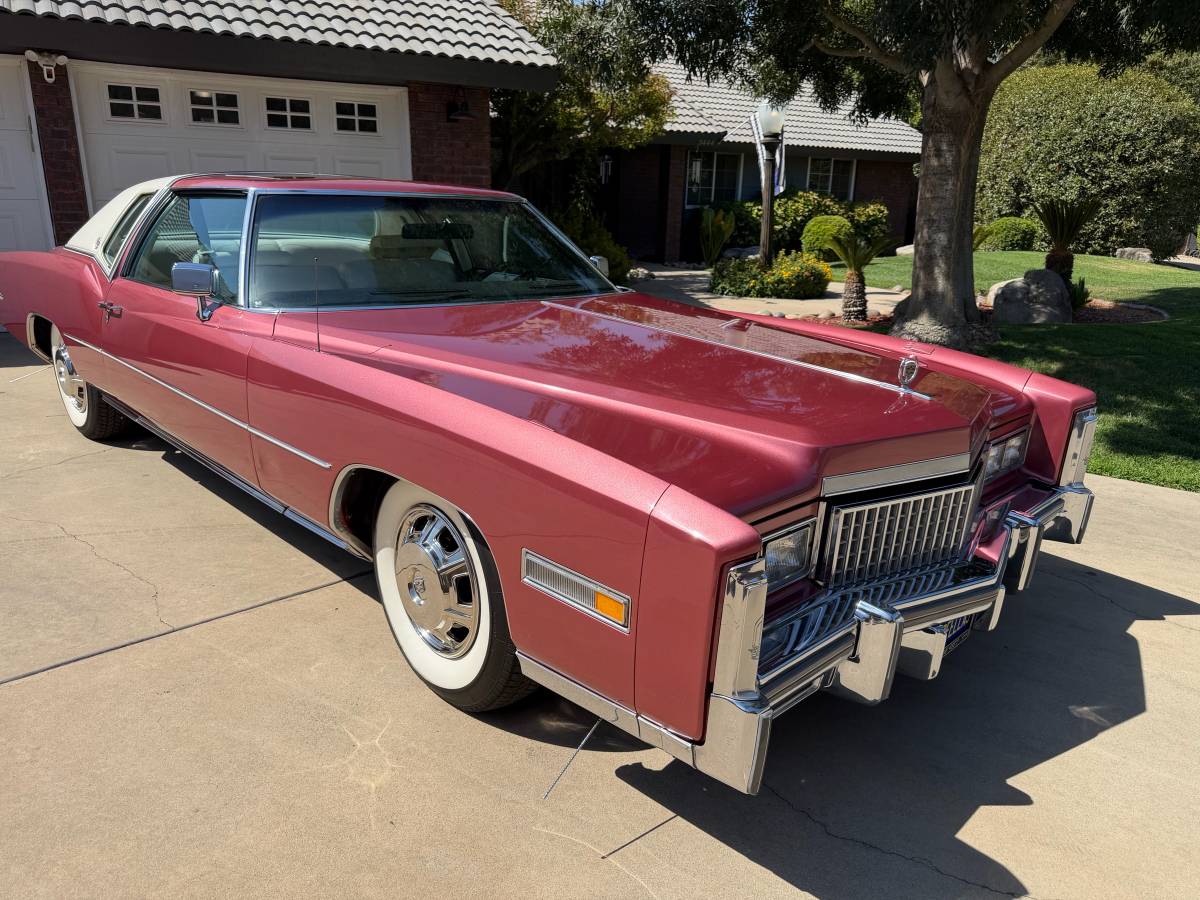 Cadillac-1975-Red