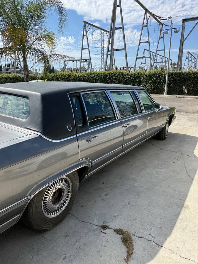 Cadillac-1991-Gray
