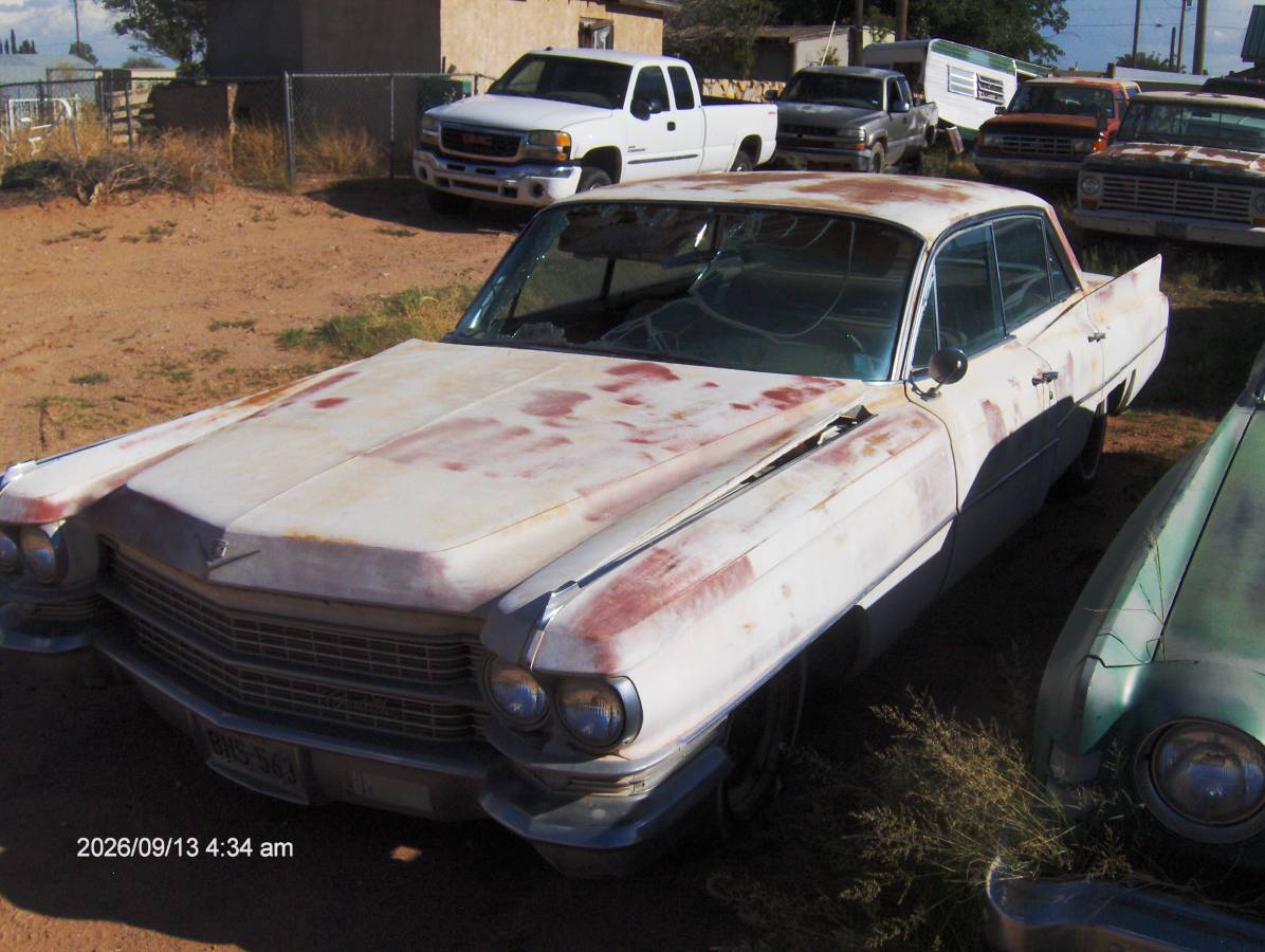 Cadillac-4-door-series-62-1963-White