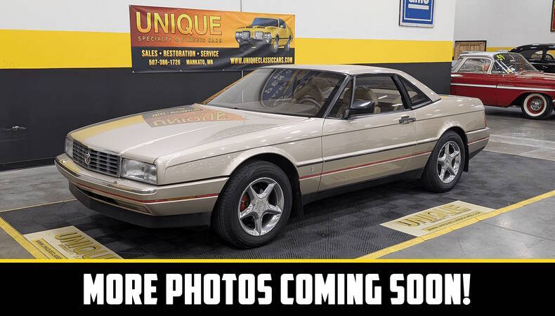 Cadillac-Allante-1990-Gold