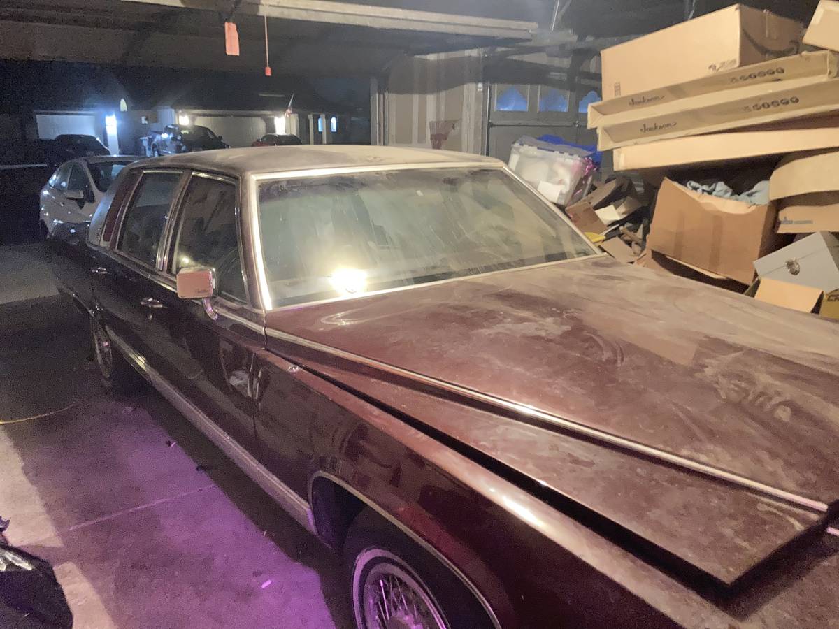 Cadillac-Broghham-1991-custom