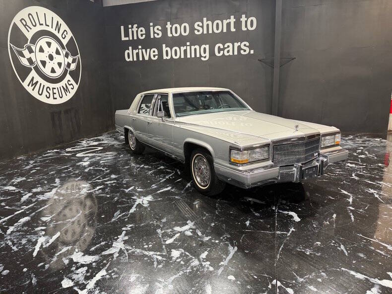 Cadillac-Brougham-1990