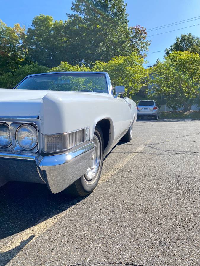Cadillac-Coupe-de-ville-1969-White