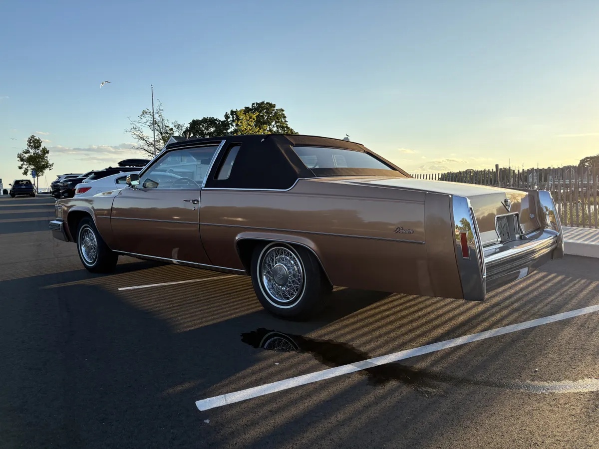 Cadillac-Coupe-de-ville-1979-Bronze-Tan