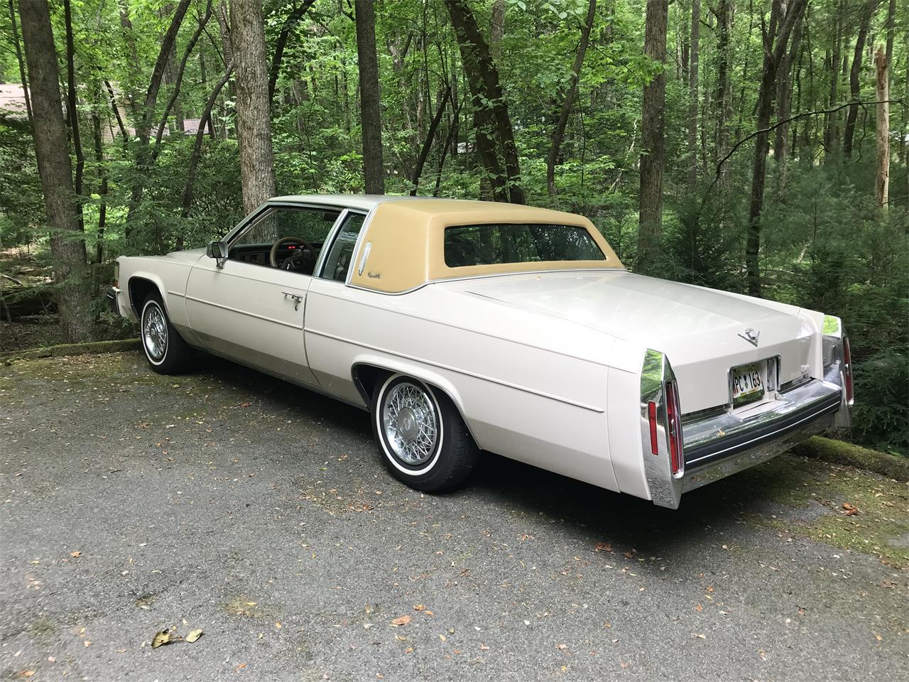 Cadillac-Coupe-de-ville-1984-Biege-Gold