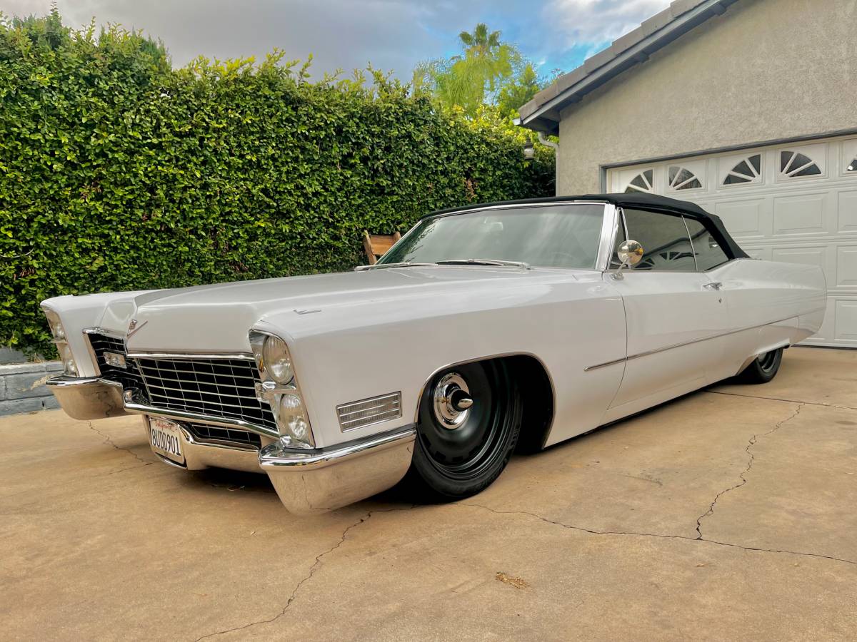 Cadillac-Deville-1967-White