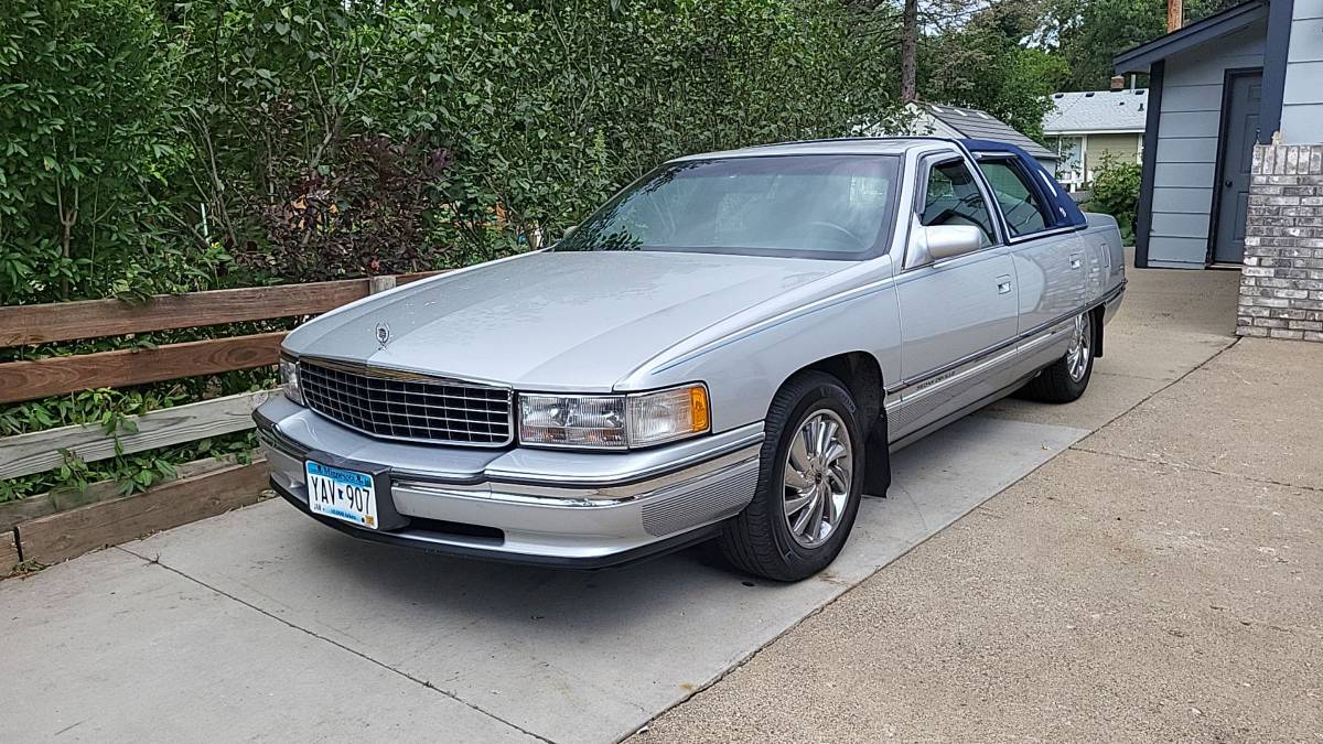 Cadillac-Deville-1994-Blue
