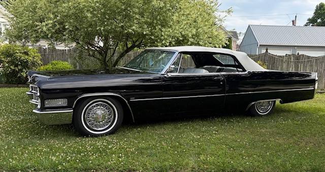 Cadillac-Deville-tuxedo-convertible-1966-Black