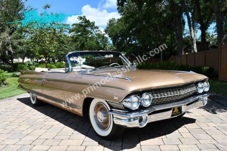 Cadillac-Eldorado-1961-Gold-Fawn