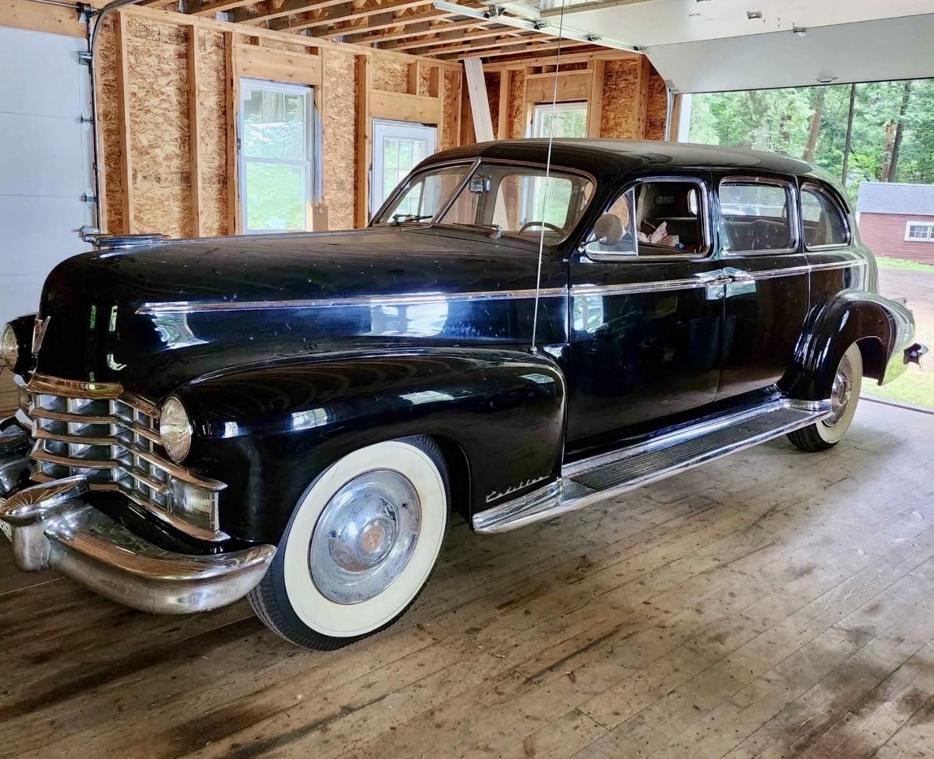 Cadillac-Fleetwood-1947-Sedan