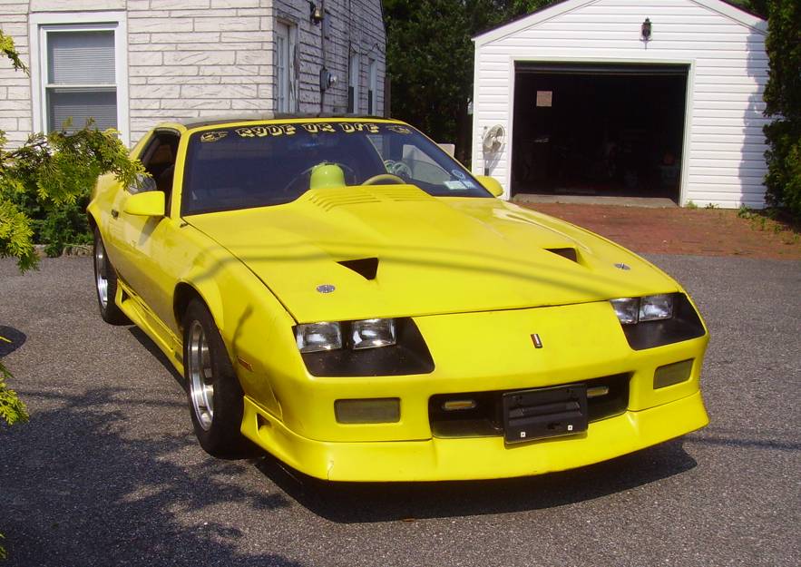 Camaro-iroc-z28-1986-Yellow