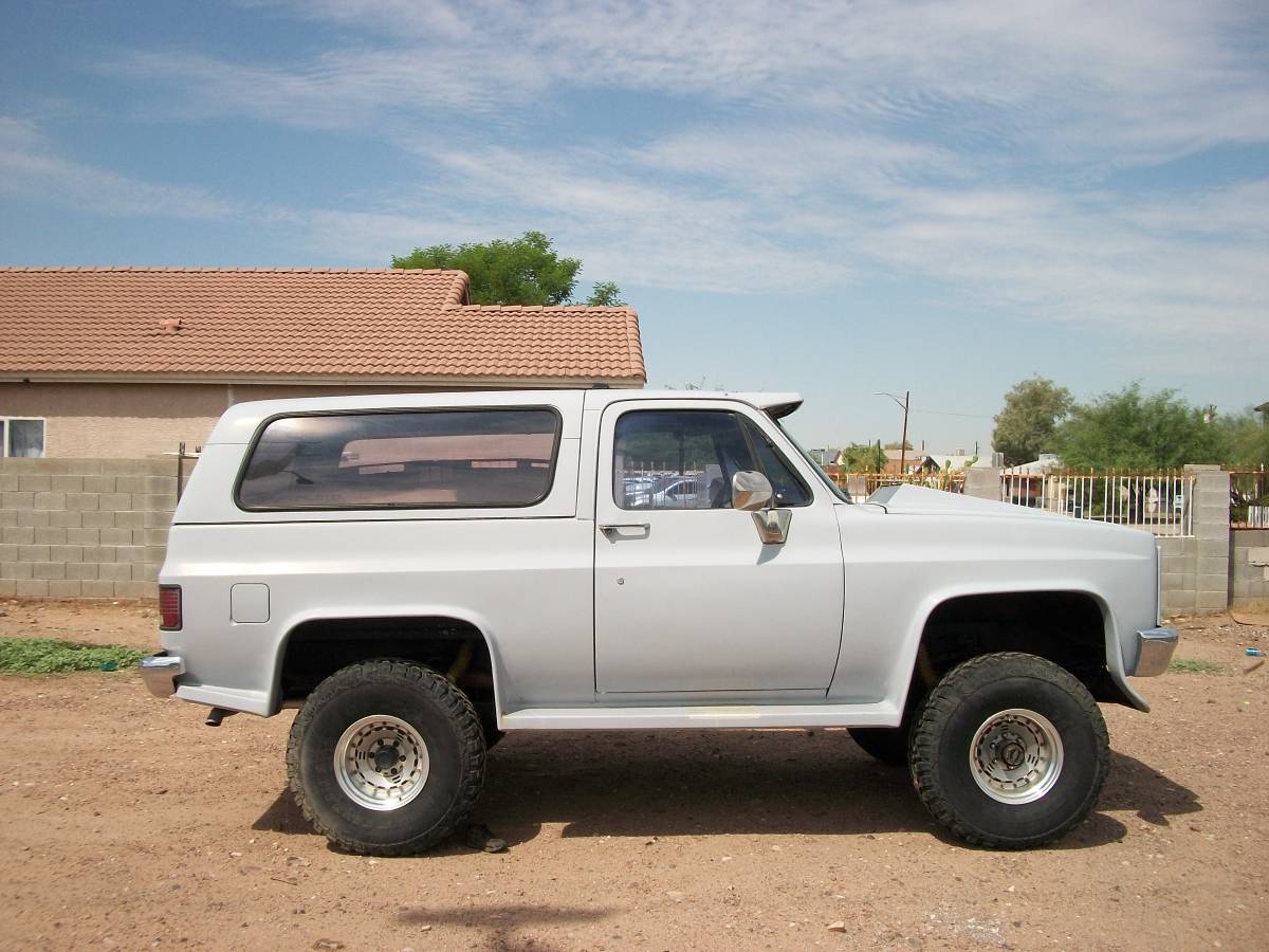 Chevrolet-1983-Gray
