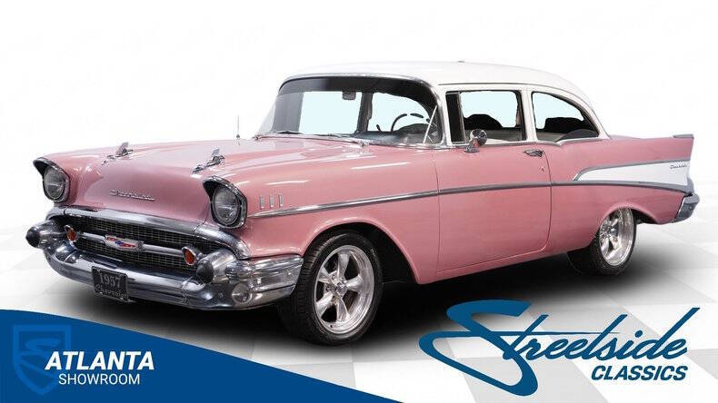 Chevrolet-210-1957-Canyon-Coral-Ivory