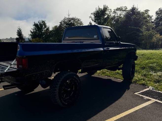 Chevrolet-2500-1982-custom