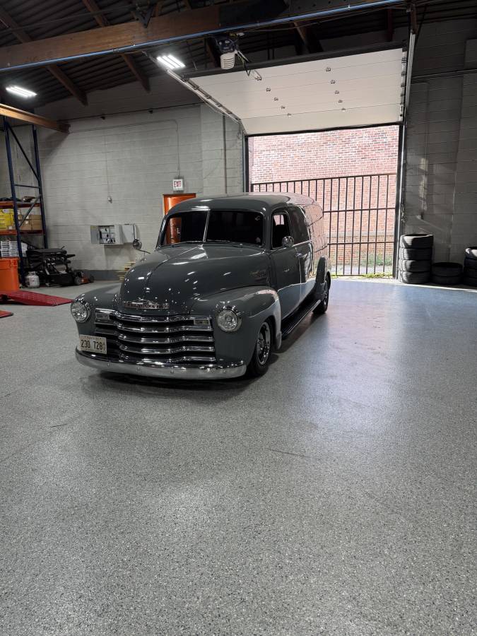Chevrolet-3100-panel-truck-1948-Gray