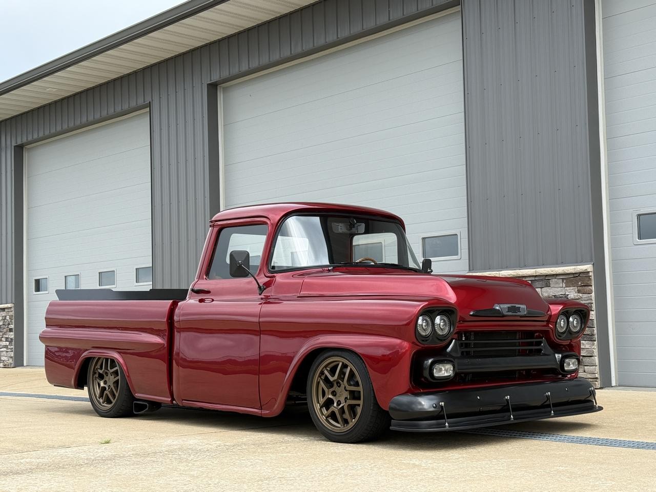 Chevrolet-Apache-1958-American-Muscle-Car-Tan