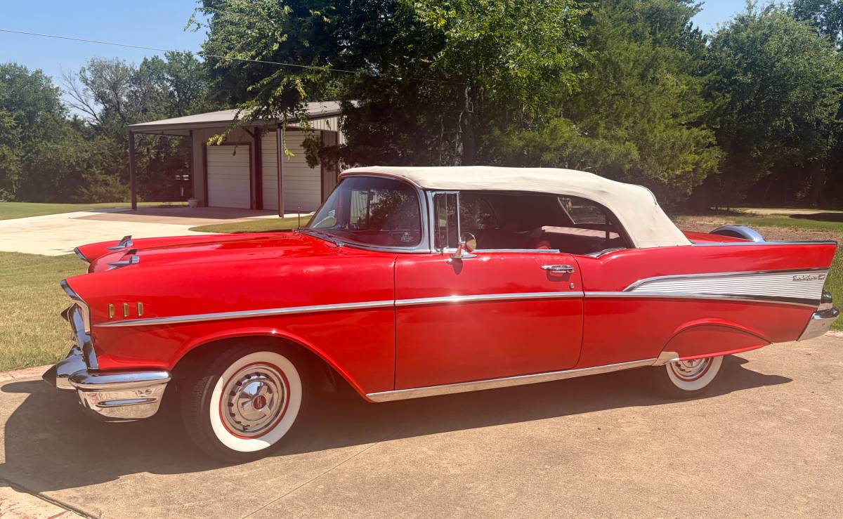 Chevrolet-Belaire-convertible-1957-Red