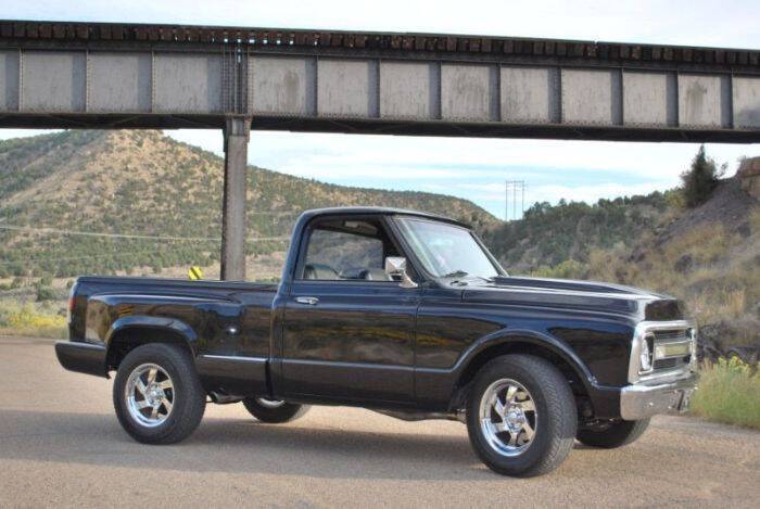 Chevrolet-C10-1969-Triple-Black-Custom
