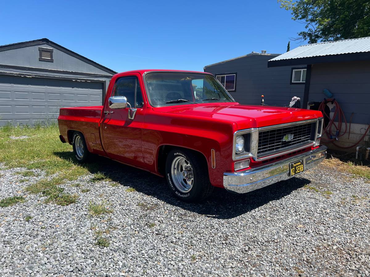 Chevrolet-C10-1973-Red