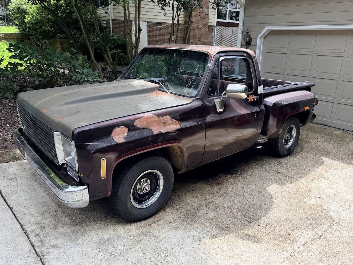 Chevrolet-C10-1976-Brown