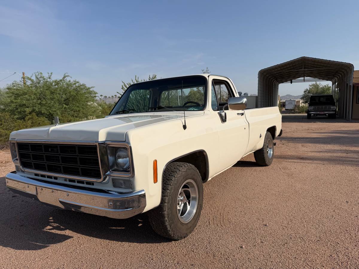 Chevrolet-C10-1977-White