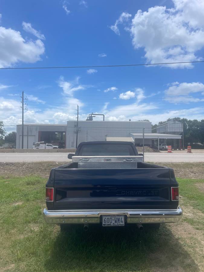 Chevrolet-C10-1984-Blue