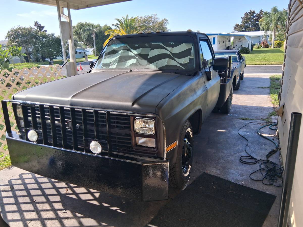 Chevrolet-C30-1983-Black