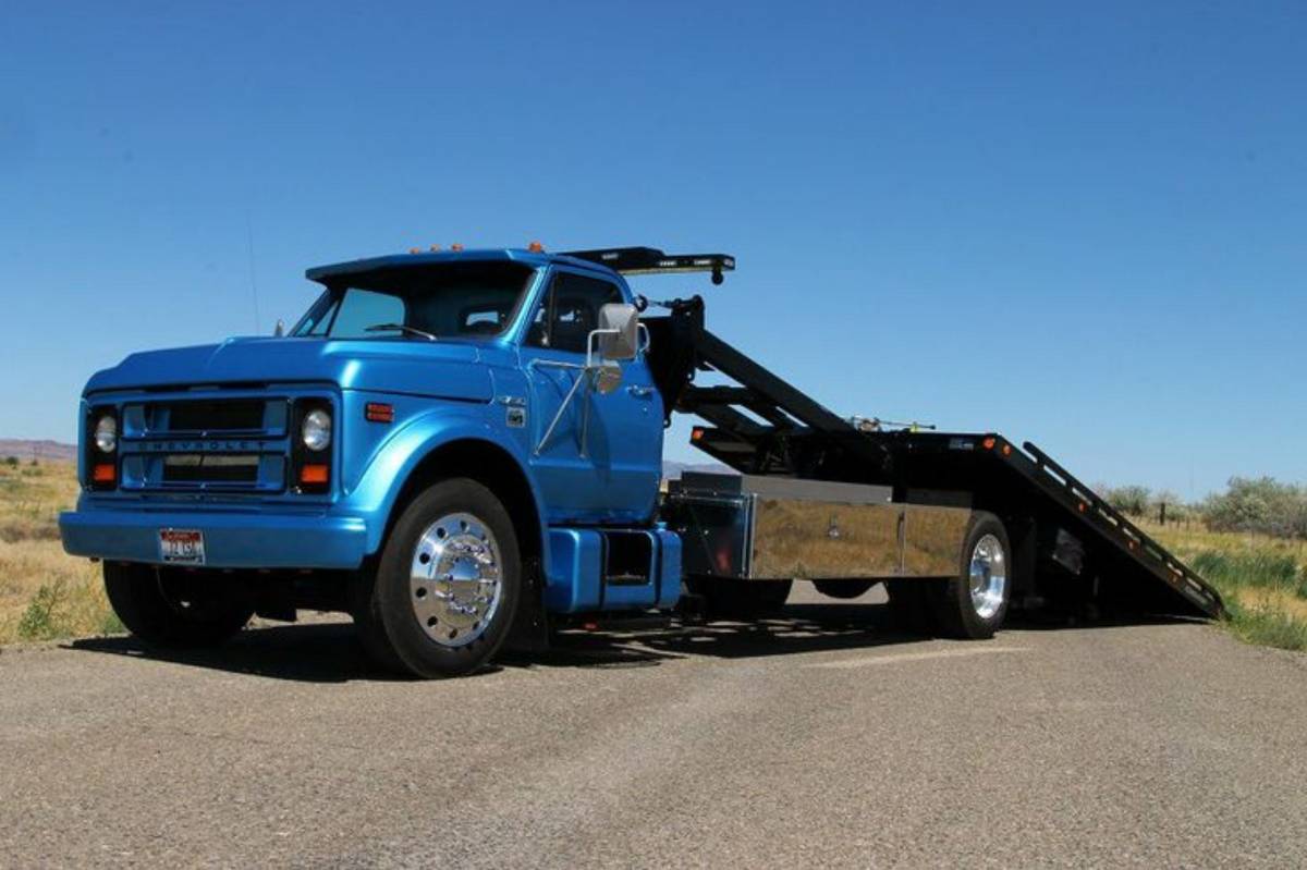Chevrolet-C60-frieightliner-conversion-1969-custom