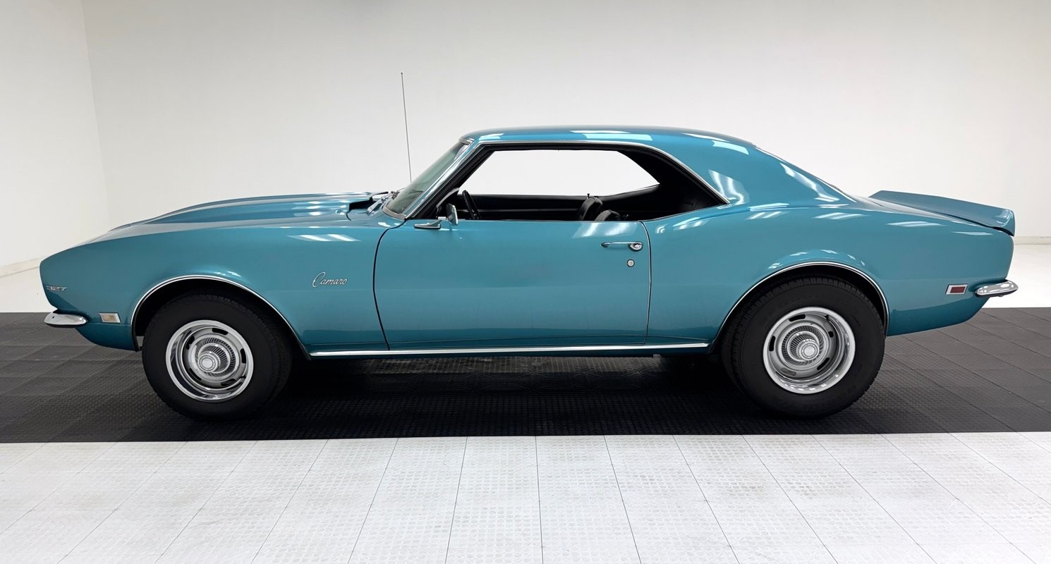 Chevrolet-Camaro-1968-Tripoli-Turquoise-Black