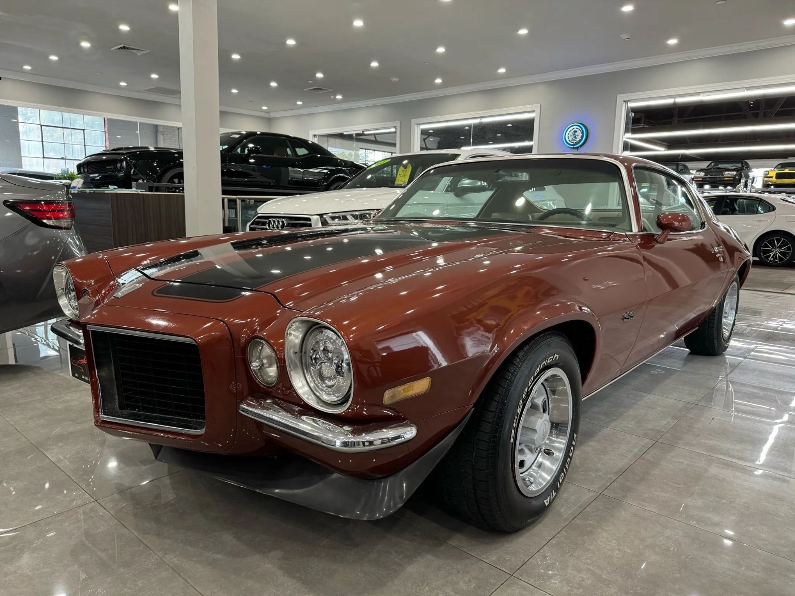 Chevrolet-Camaro-1970-Coupe-Beige