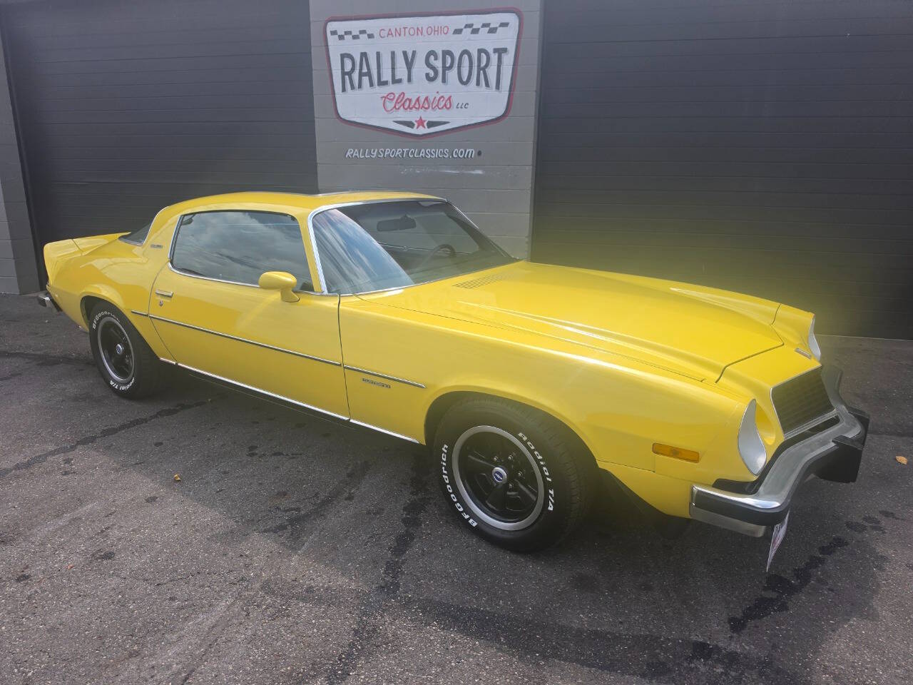 Chevrolet-Camaro-1977-Yellow-Black