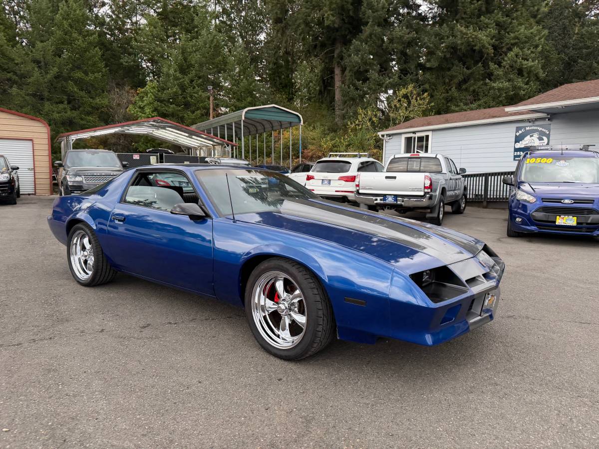 Chevrolet-Camaro-1982-Blue