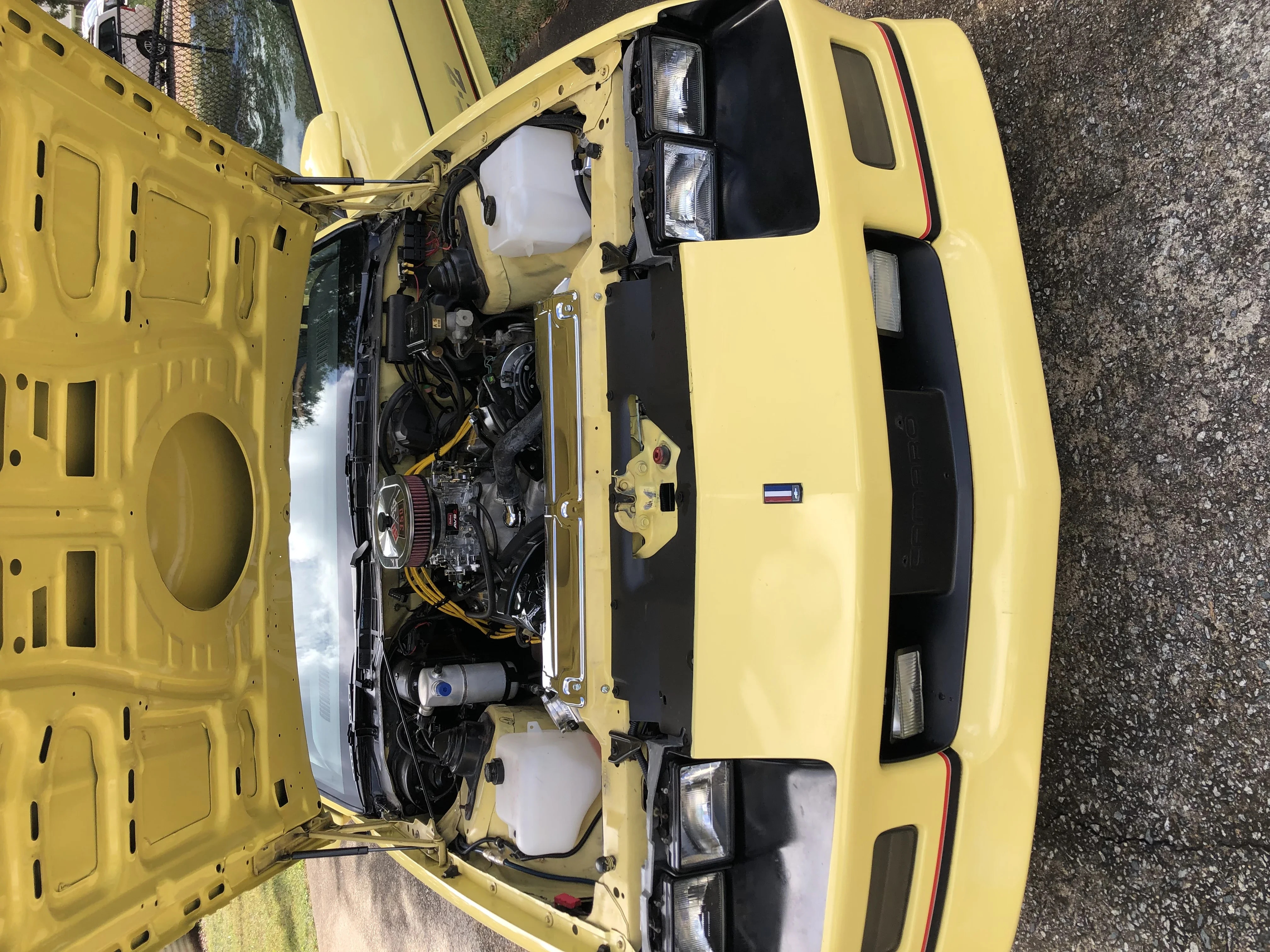 Chevrolet-Camaro-1985-Yellow-Black