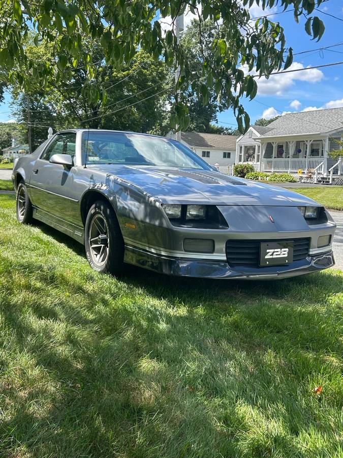 Chevrolet-Camaro-1986-Gray