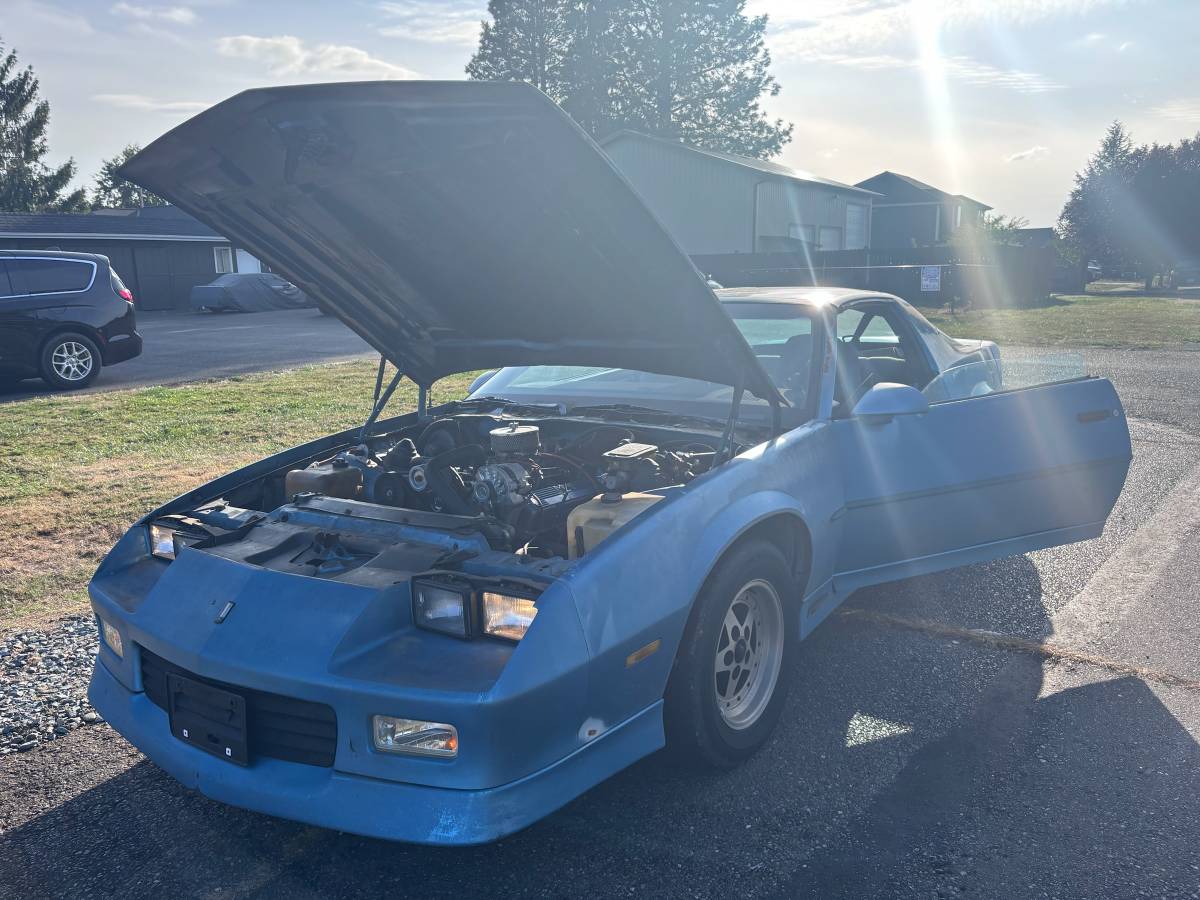 Chevrolet-Camaro-1989