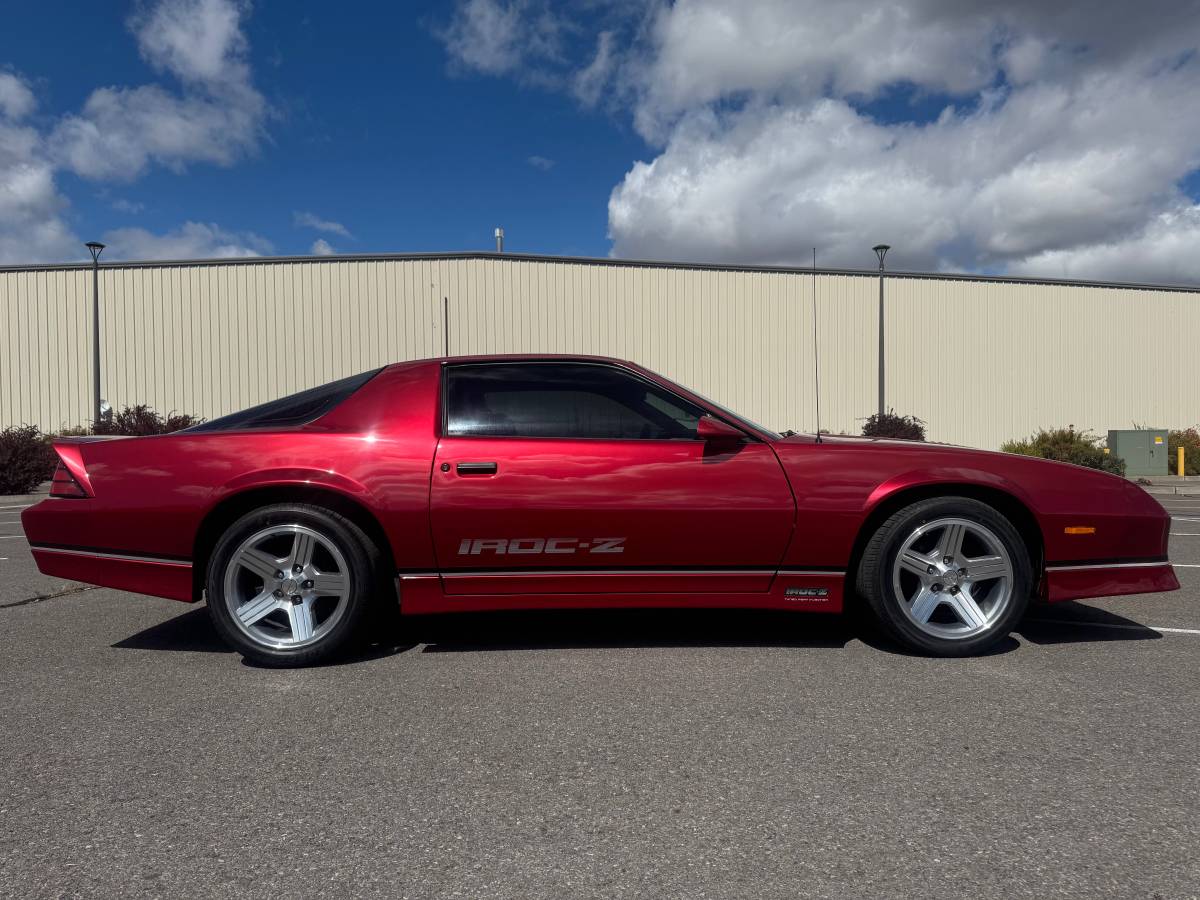 Chevrolet-Camaro-1990