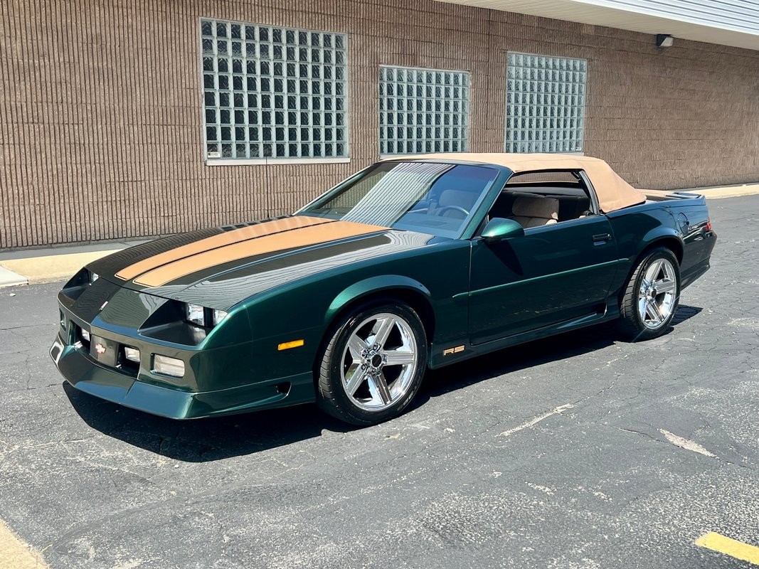 Chevrolet-Camaro-1992-Convertible-Tan