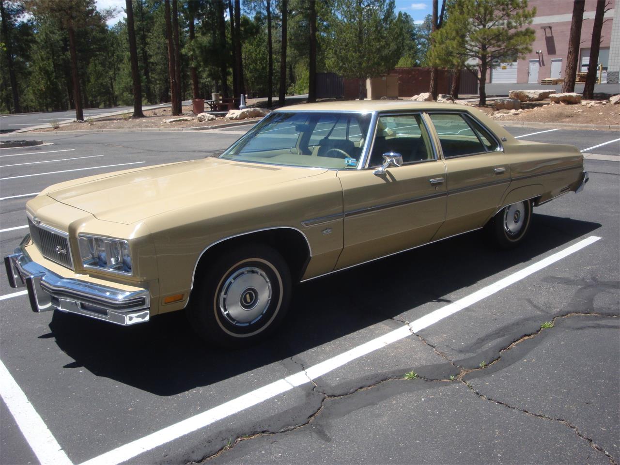 Chevrolet-Caprice-1975-Sandstone-same